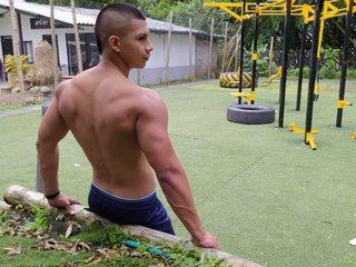 AaronWolfe19