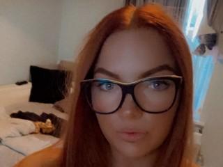 AdelaAura