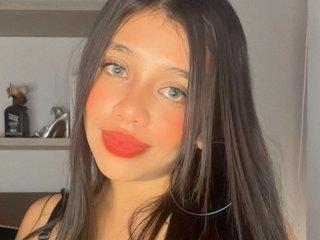 Aly_Eve