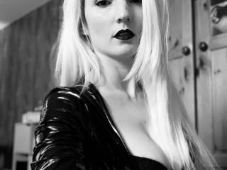 BLONDEMISTRESSXXX