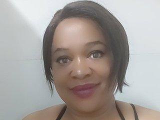 BUSTYQUEEN30