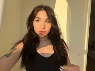 BellaBaxter19