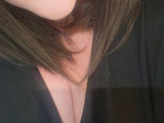 BustyyBella_Babe