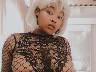EXCLUSIVEBOOBIES