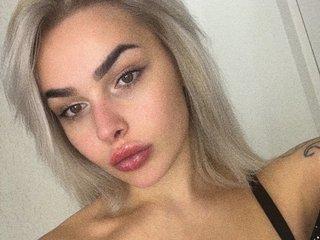 EmmiLive