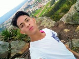 EzequielTwink