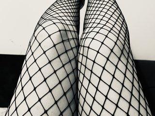 Hornyhotwife83