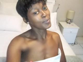 Hornyshannon21