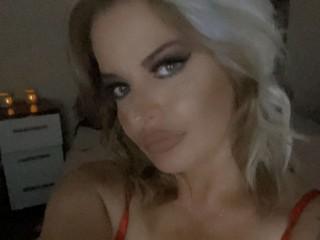 HotBustyBlondie