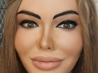 HungNCurvy