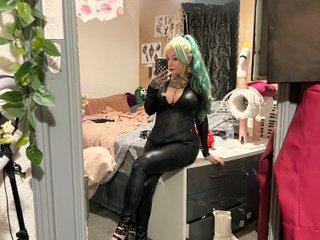 JuicyMel18
