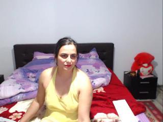 LadyGlamourous