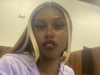 Lailani_Diore