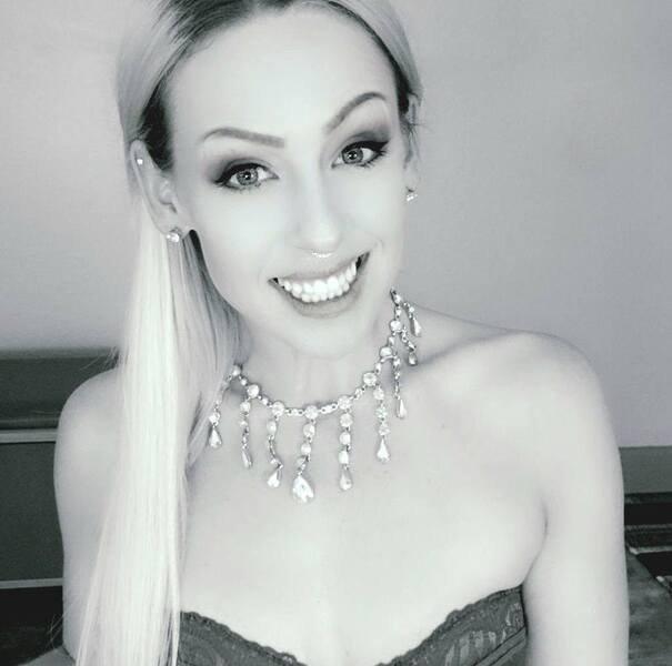 LucyLicks25