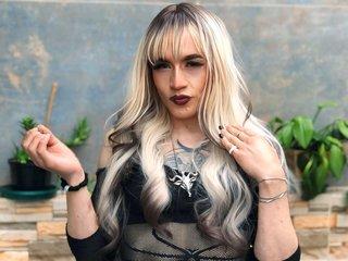 MEGANNIXX