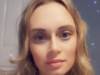 OXMiaRoseXO