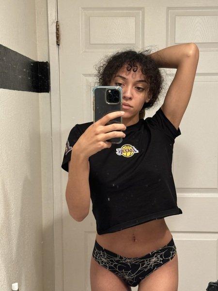 TheyluvJeyBabegirl