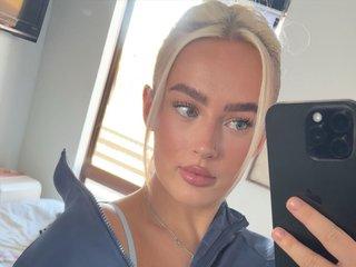 ToxicBlondie