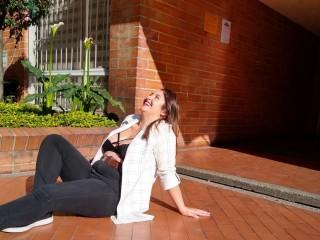 VictoriaHermosaLatina