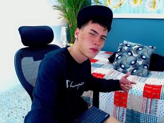 hotwhitwboyfx