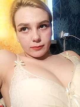 -Karolina--