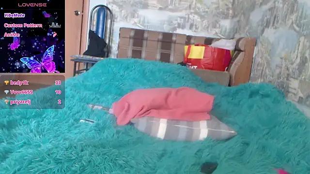 -LauraGold-