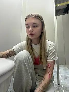 -MiaKitty