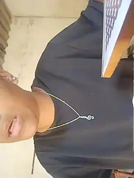 -_Anny_-