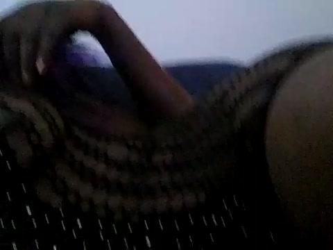 2hottebonybarbie82