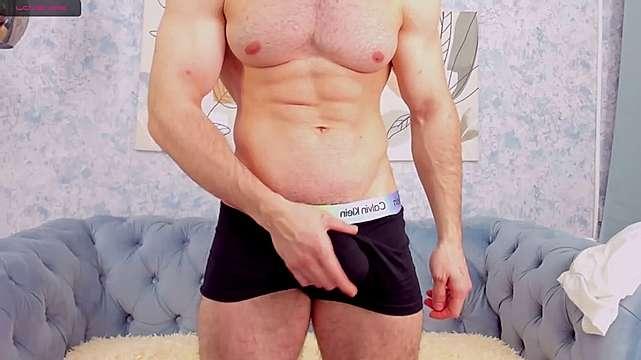 Adam_Muscle