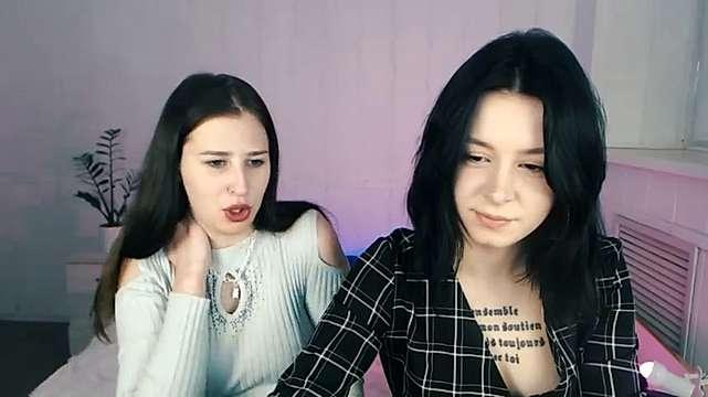 Alexa_and_Alice