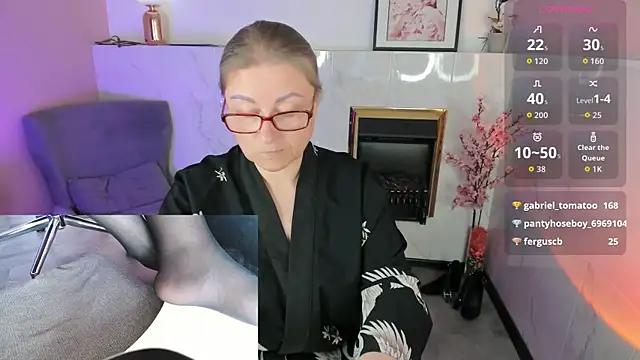 Alexandra_Kind