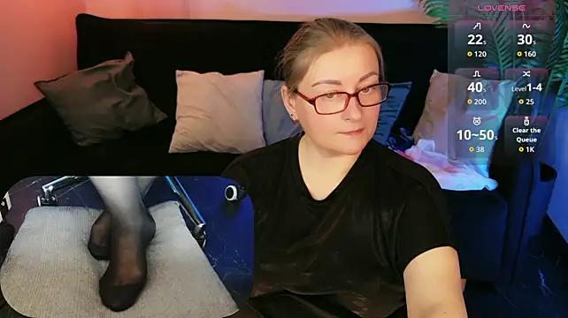Alexandra_Kind