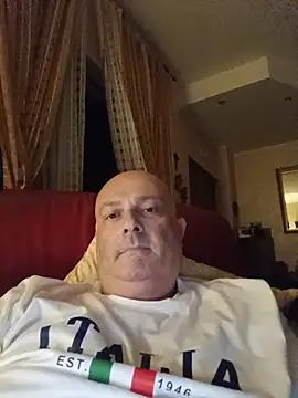 Alexis_Bull