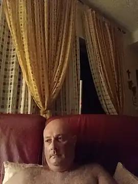 Alexis_Bull