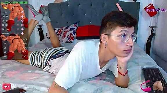 Alexking_queen