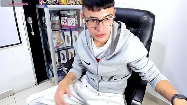 Alexx_bigcockk