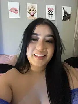 Aliciaa_white
