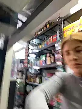 Andrea_19blonde