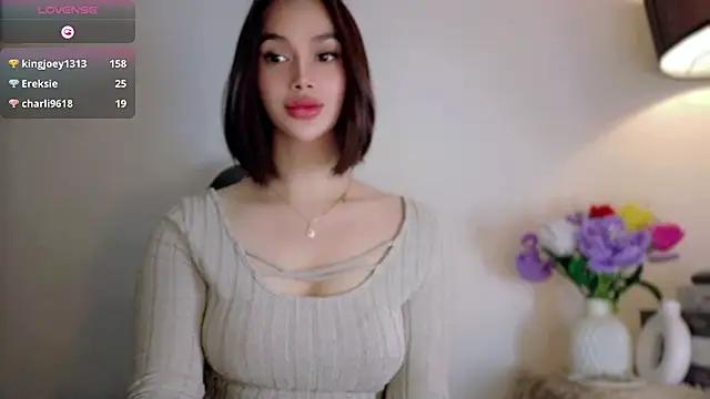 Anna_HollyDoll