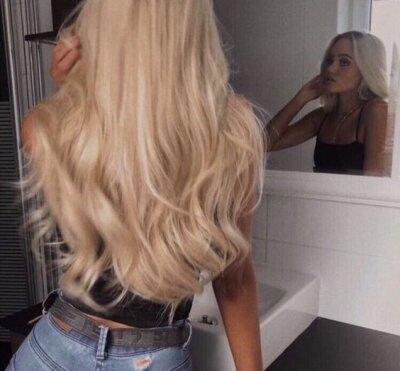 ArianaLee77
