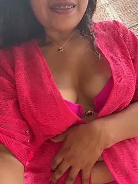 Ariana_TuFantasiaHot