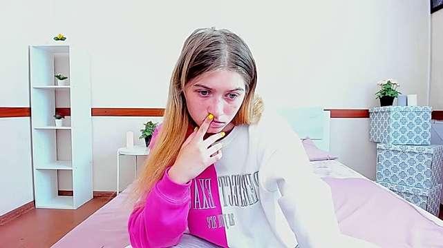AriellaHillary