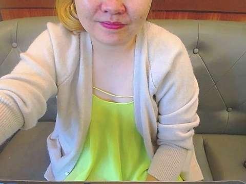 Asian_HotLips