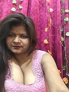 Attractive_Queen_