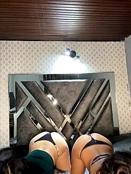 BelaAndEylin_Pink