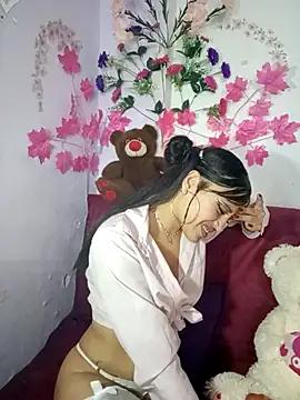 BellaChiquis_