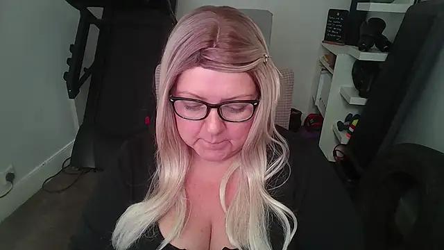 Blonde_Exclusive