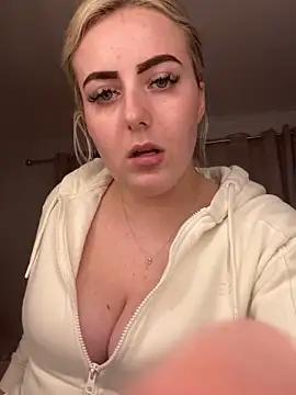 Blondegirliexx