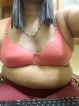 Boobie_Curvy_Nandana